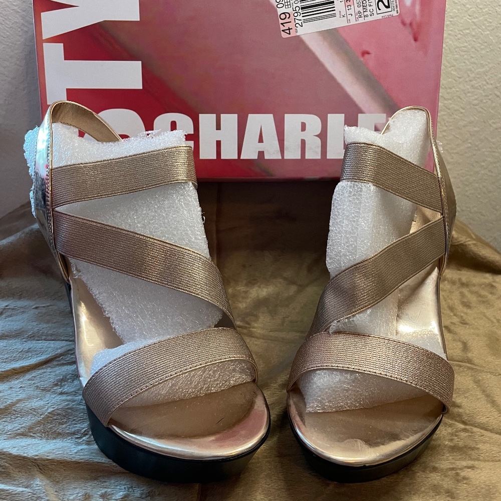 Charles Style Gold Wedges